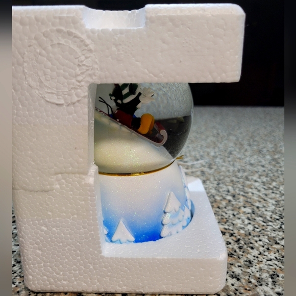 🥳SALE🥳Disney Snowglobe☃️ - Picture 10 of 12